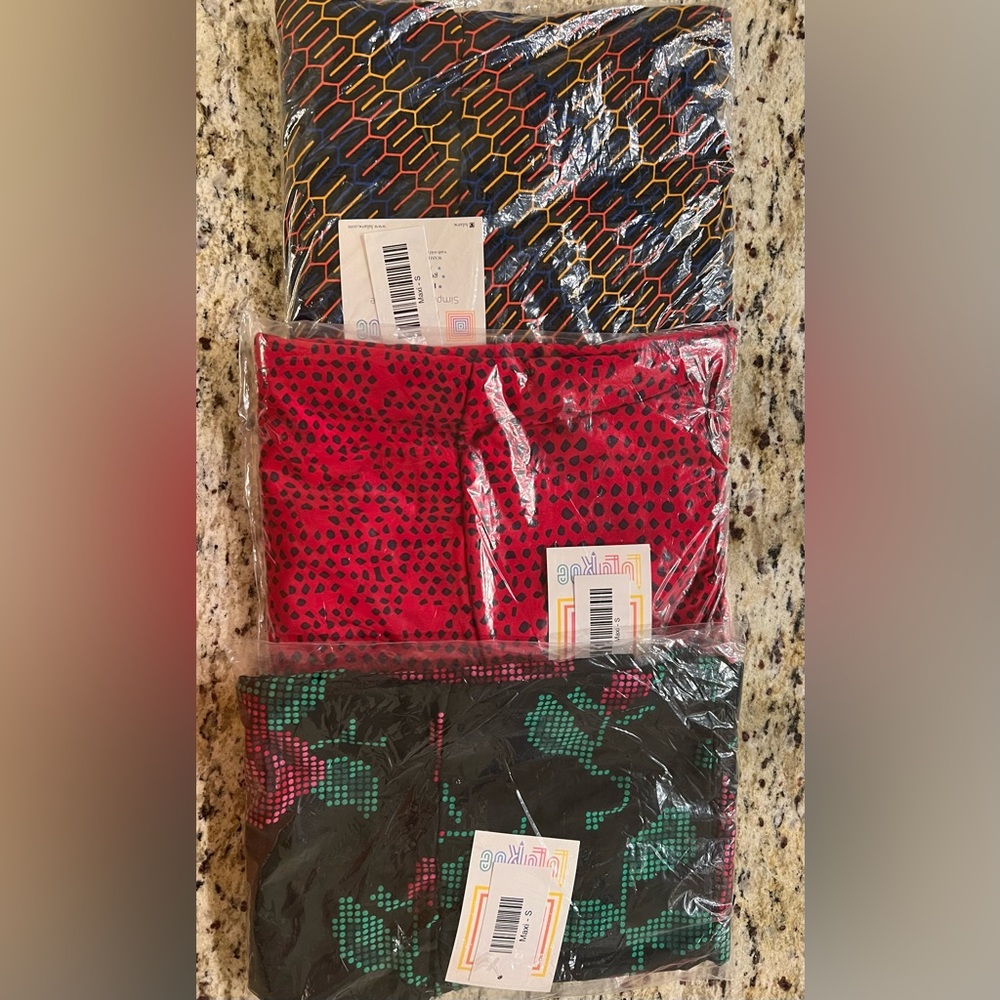 3 Small LuLaRoe Maxi skirts NEW!